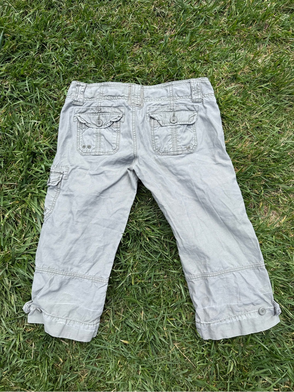 Vintage Y2K Hollister Women's Light Army Green Cargo Capris Size 1 - Picture 4 of 4